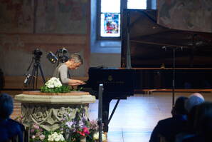 Zoom: Maria João Pires, Kirche Saanen