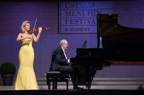 Zoom: 24.8_annesophiemutter_2017rfx_7364.jpg